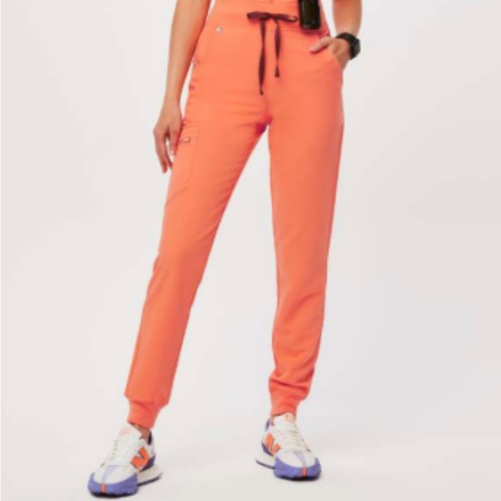 Women’s papaya scrub pants & top